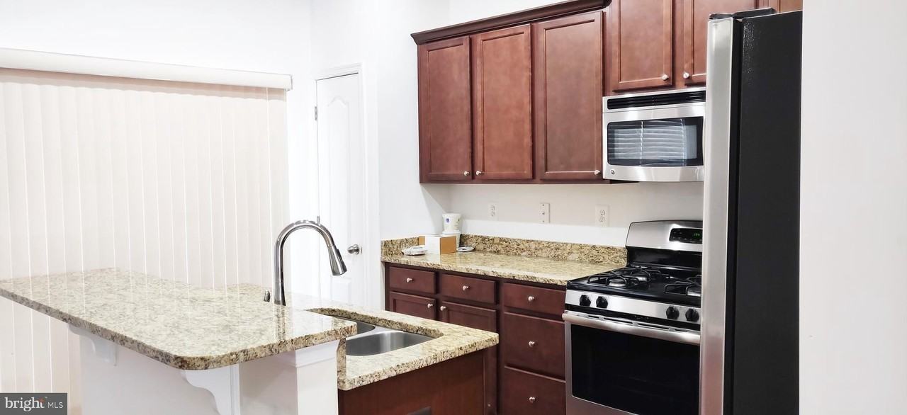 2706 Coppersmith Pl - Photo 3 of 30