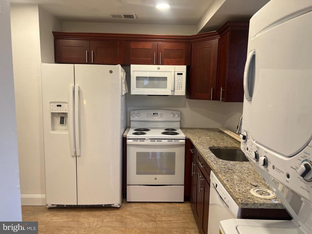 Florence Tollgate Pl #13-4 - Photo 2 of 6