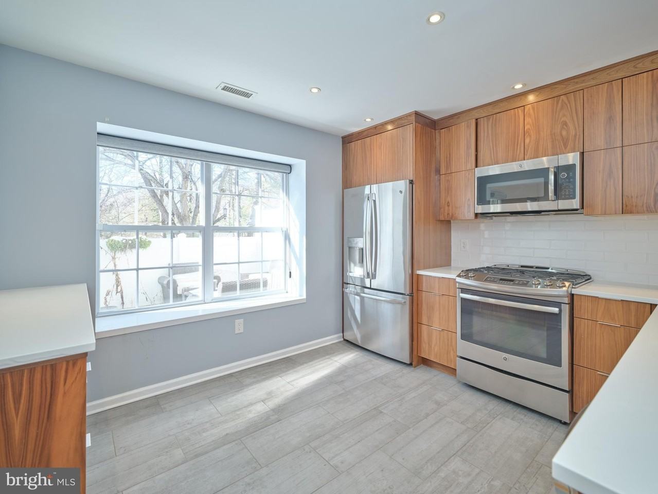 509 Waterford Ct Unit 82 #82 - Photo 3 of 29