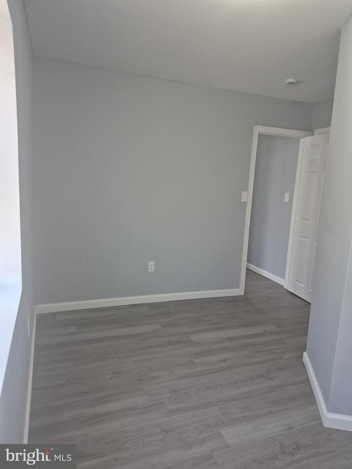 2821 Chalmers Ave - Photo 7 of 11