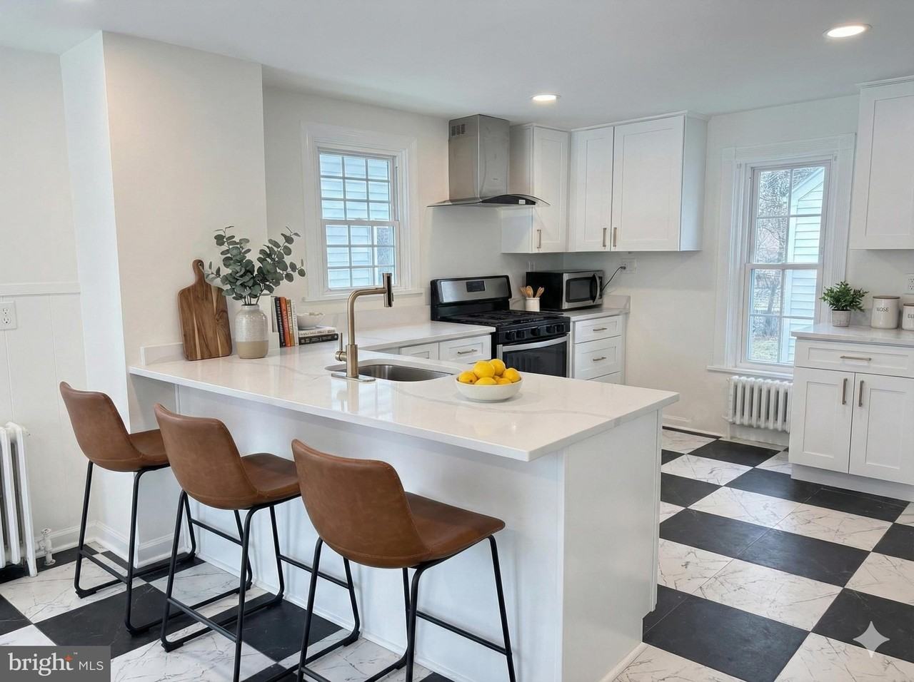 1546 Dranesville Rd - Photo 5 of 13