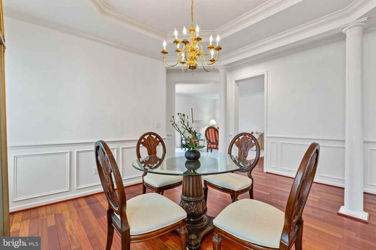 8952 Landerfield Ct - Photo 6 of 44