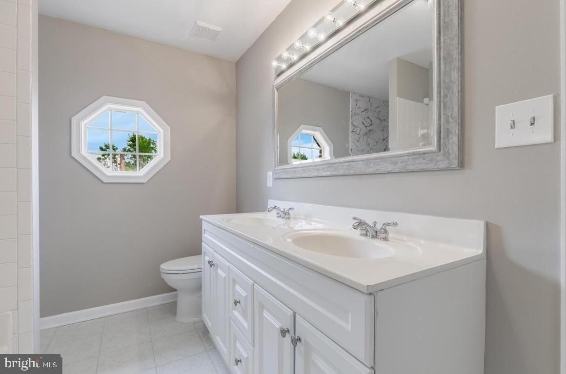 46607 Carriage Ct - Photo 6 of 22