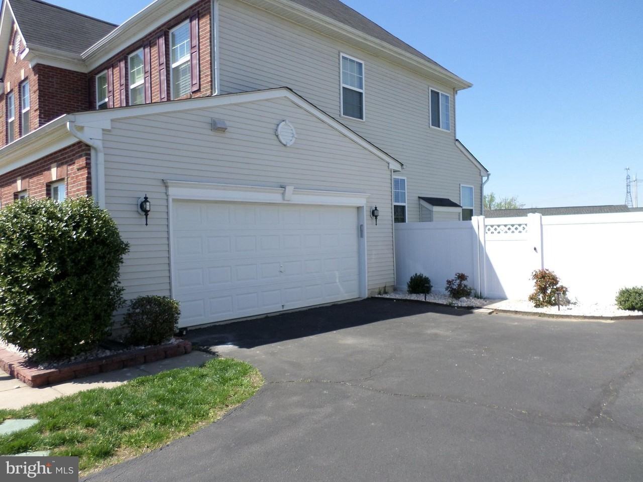 16318 Boatswain Cir - Photo 3 of 34