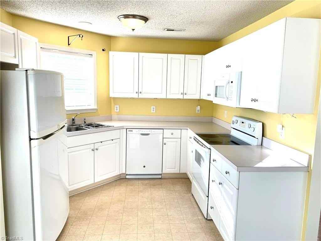 5003 Bass Chapel Rd #2B - Photo 6 of 25