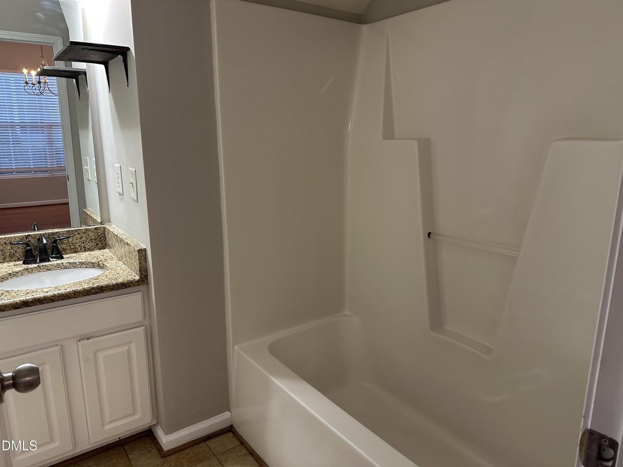 553 Writers Way - Photo 7 of 22