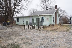 featured image of 2627 Chase St #2