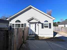 featured image of 507 Alder St #5