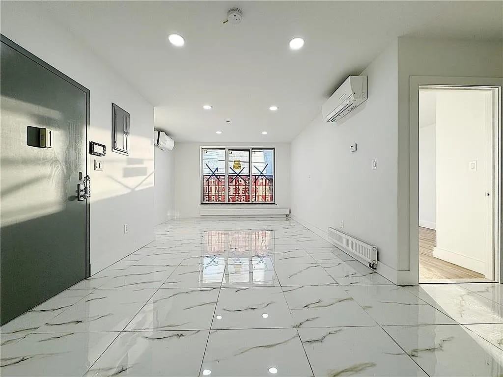 2819 W 17th St - Photo 7 of 15