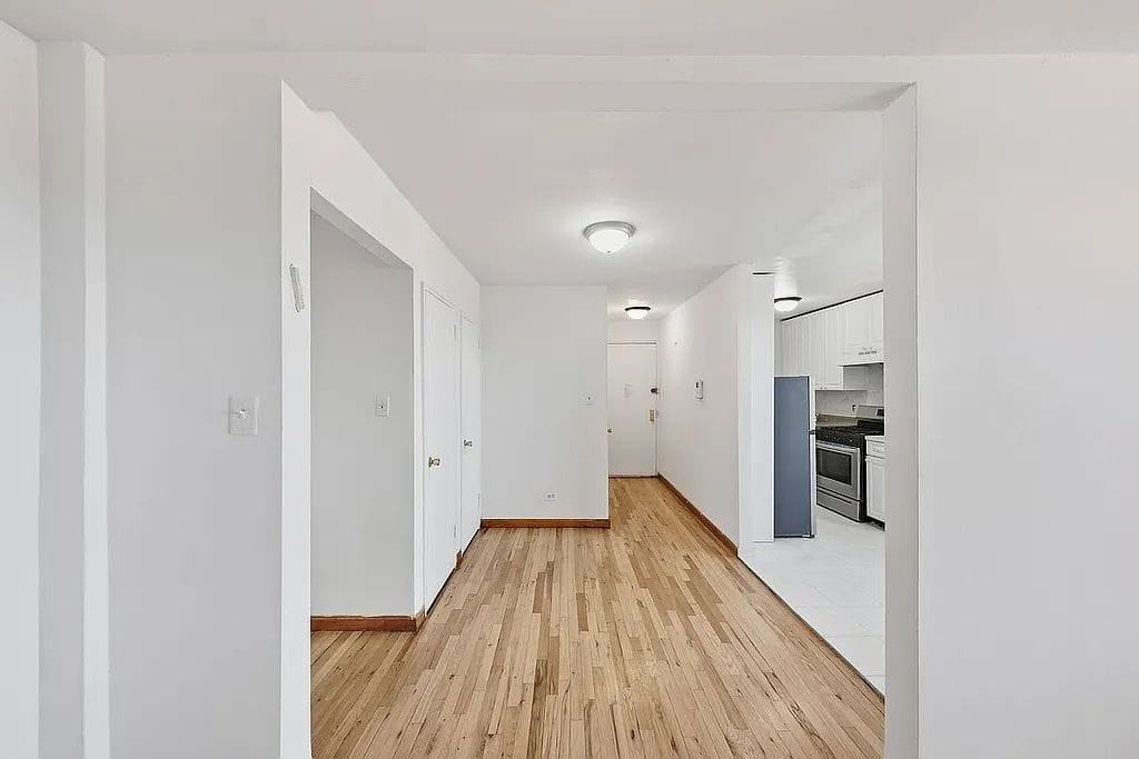 2525 Nostrand Ave - Photo 4 of 10