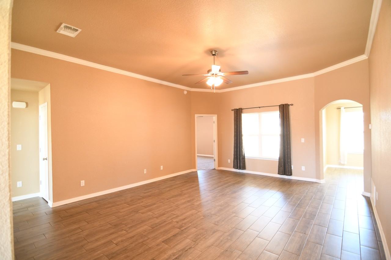 918 Kacie Dr - Photo 7 of 27