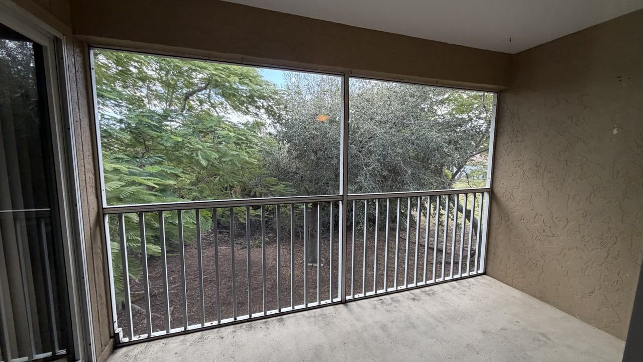 2845 Magdalina Dr - Photo 2 of 11