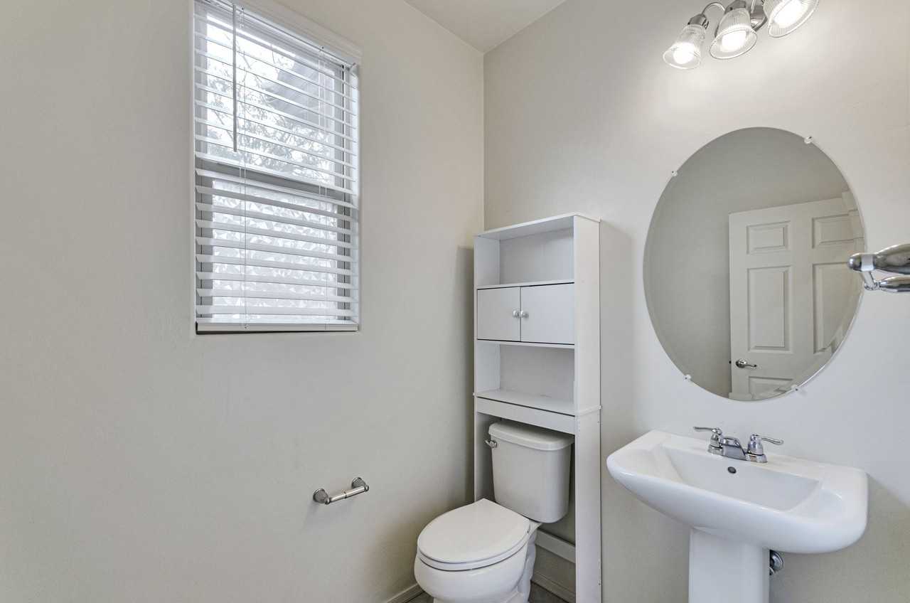 8518 W Pelican Pl - Photo 3 of 25