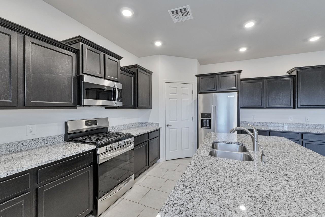 12165 E Domnitch Dr - Photo 7 of 25