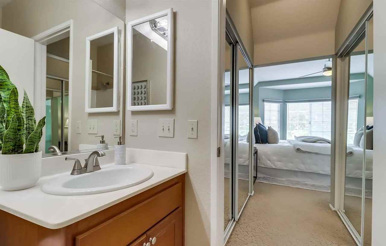 2050 Camino De La Reina #3305 - Photo 4 of 29