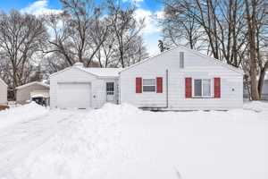 featured image of 2416 Crest Ave