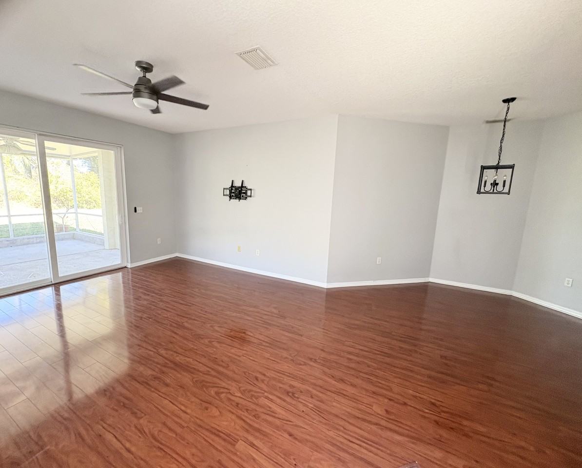 34801 Double Eagle Ct - Photo 2 of 23