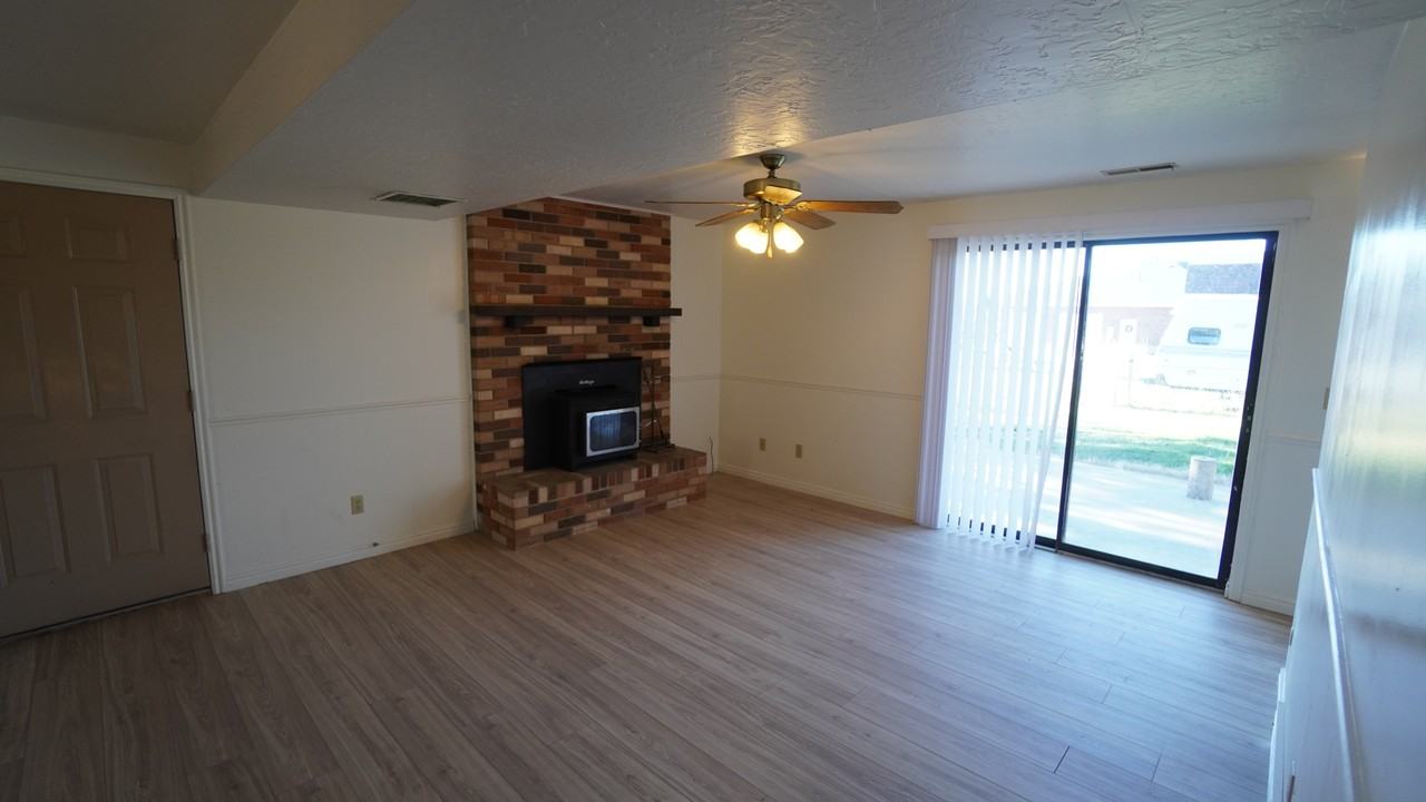 6635 Se - Photo 4 of 42