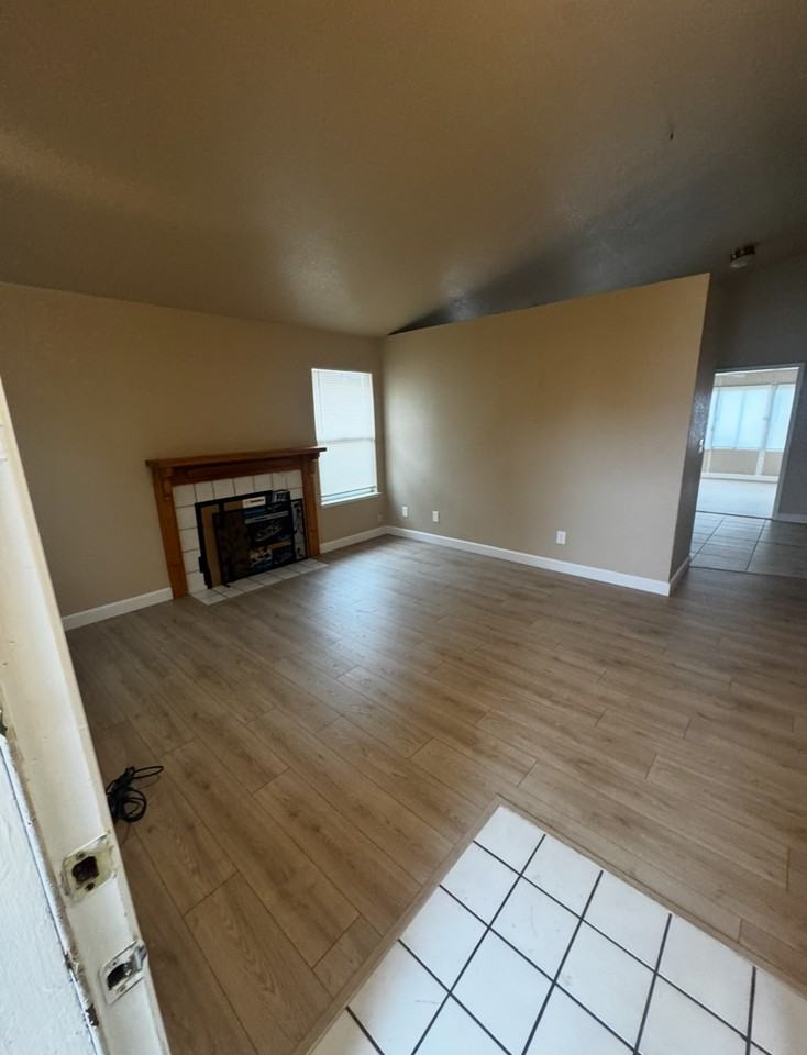 2407 Dry Creek Way - Photo 2 of 17