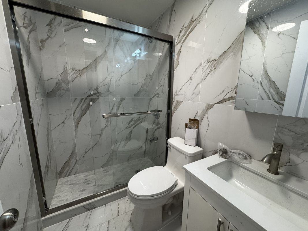 8538 91st St - Photo 5 of 7