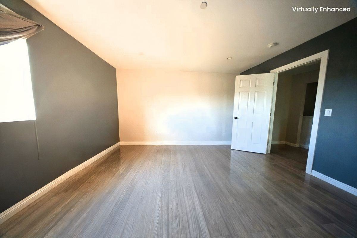 2409 N Wilmington Ave ##1 - Photo 7 of 12