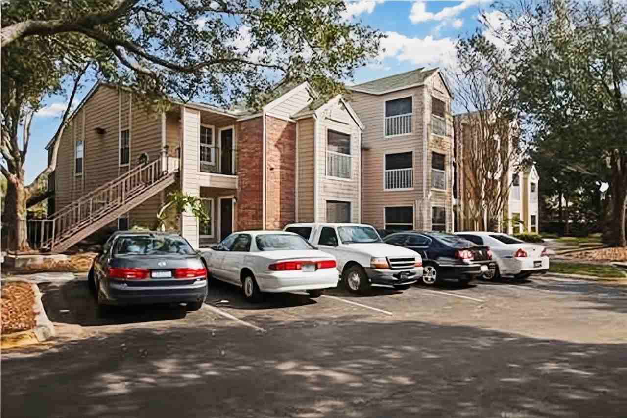 5112 Park Central Dr #625