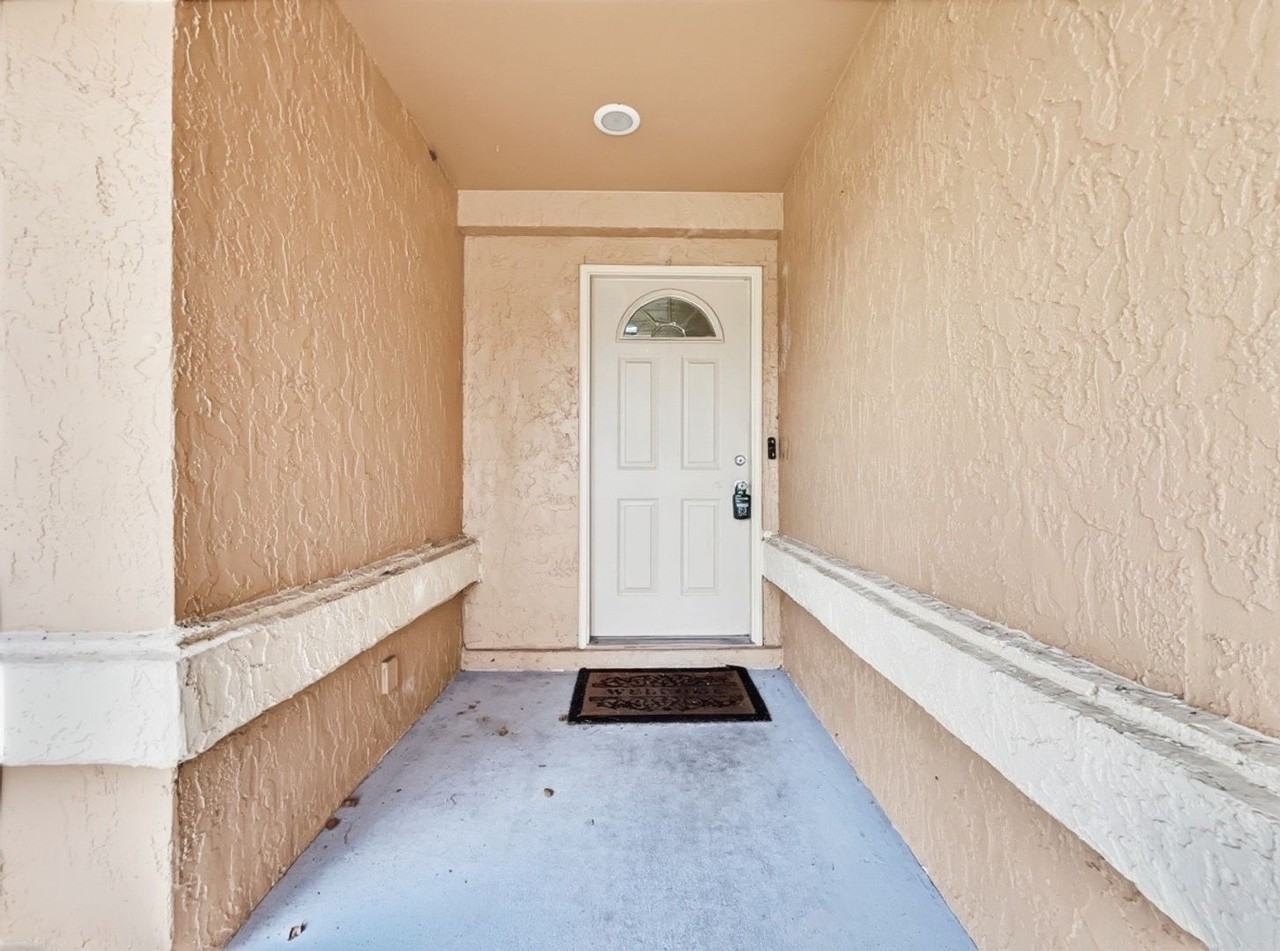 1017 Whalebone Bay Dr - Photo 3 of 36