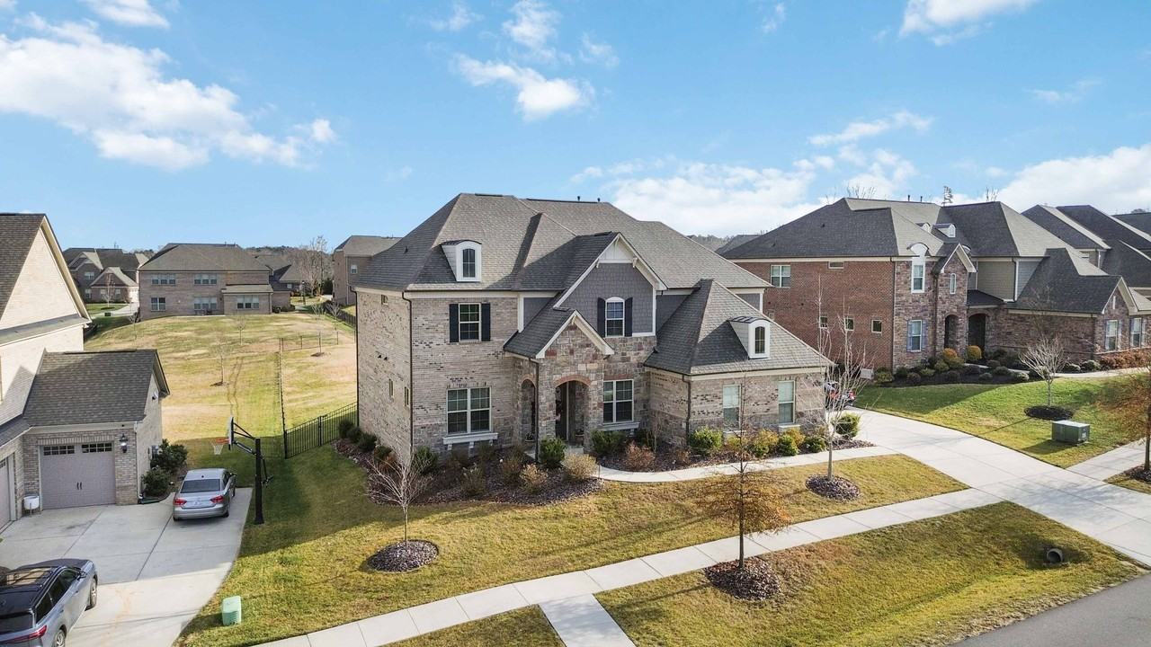 12416 Franklin Park Ln - Photo 2 of 50