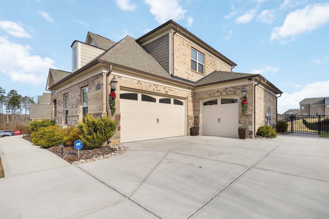 12416 Franklin Park Ln - Photo 4 of 50