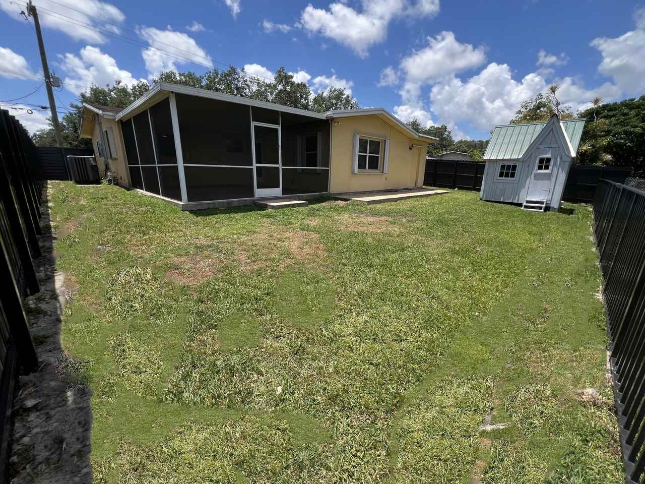 9417 Sw 52nd St #NA - Photo 2 of 18