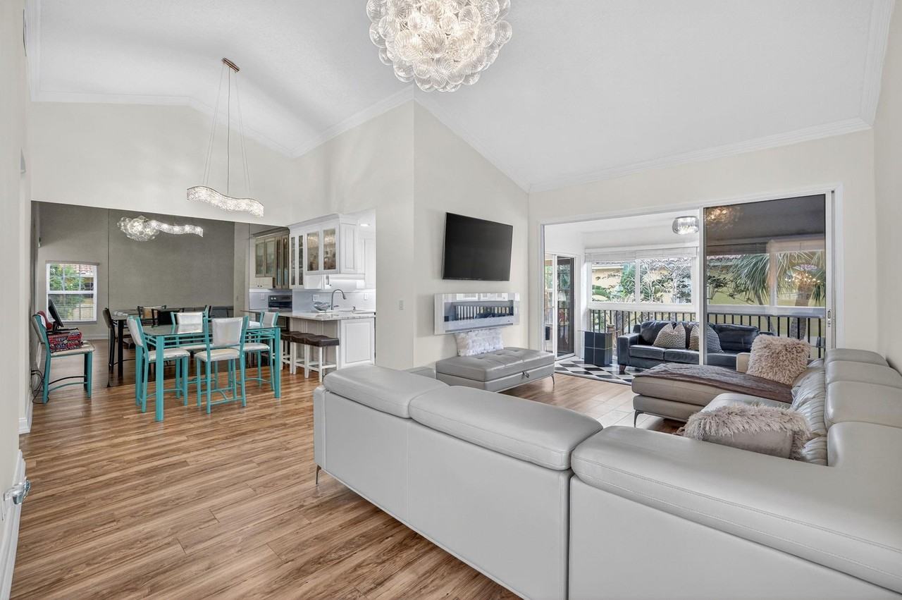 2121 South Ocean Boulevard - Photo 6 of 8