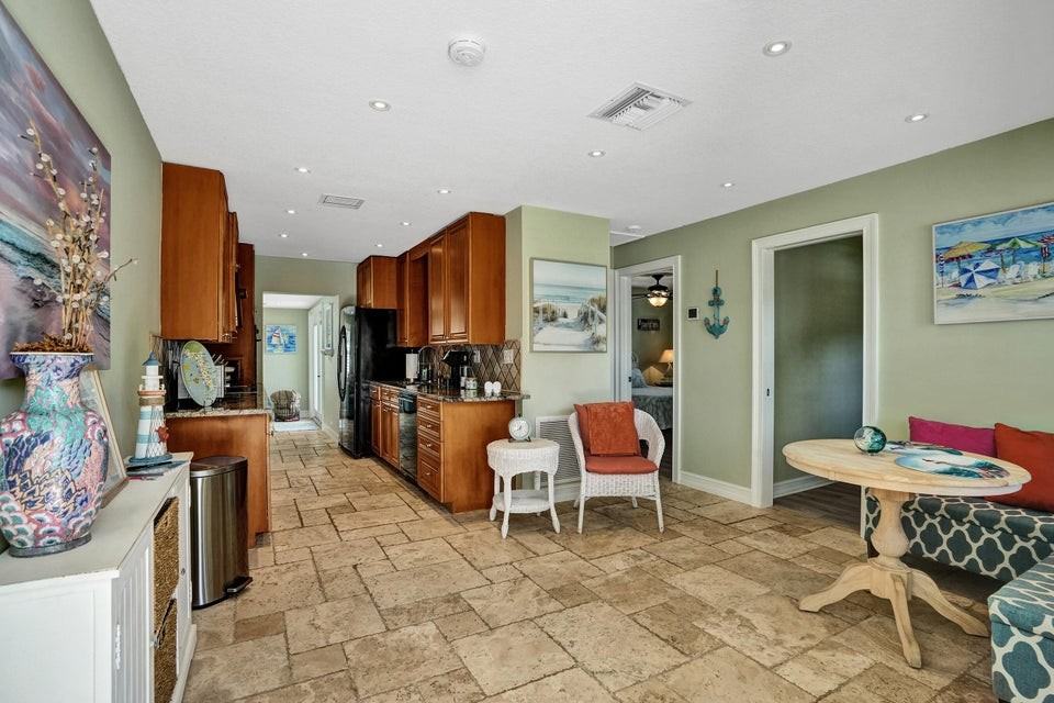 1433 Northeast 27th Street - Photo 4 of 6