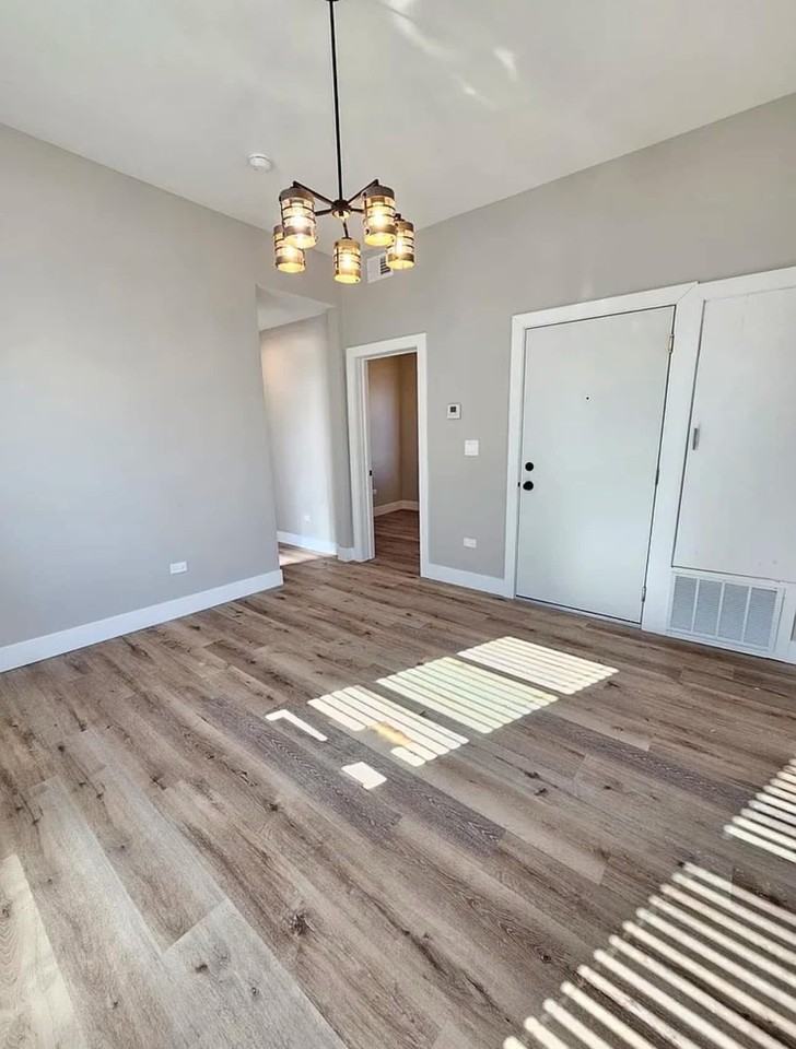 1520 S Homan Ave #2 - Photo 4 of 8