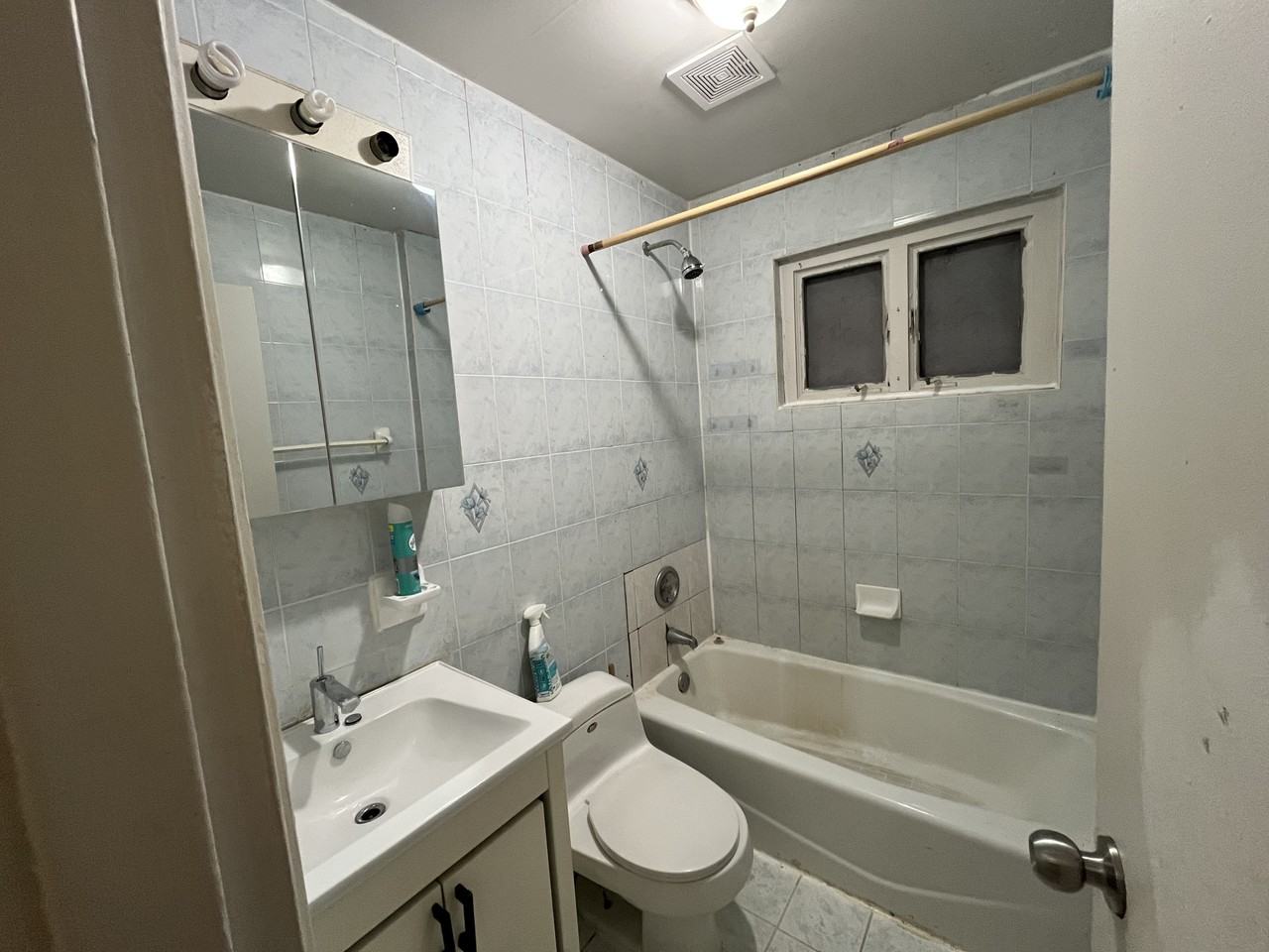 8036 242nd St #1stFL - Photo 4 of 11