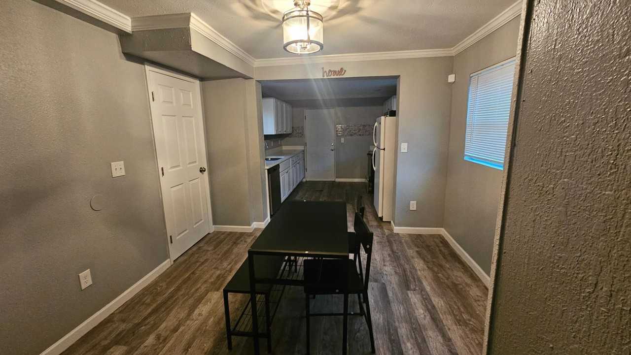 1902 McMillan St - Photo 6 of 15