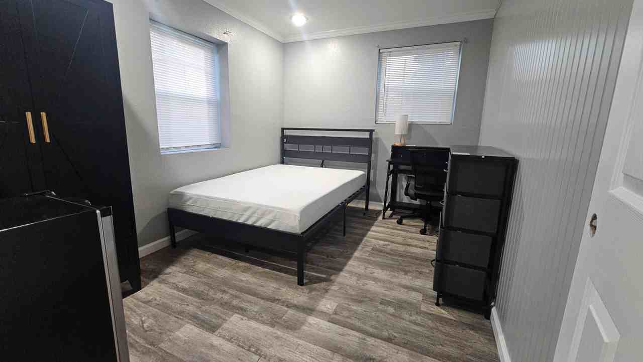 1902 McMillan St - Photo 7 of 12