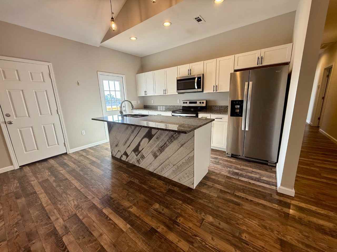 144 Gerald Bryant Rd - Photo 5 of 20