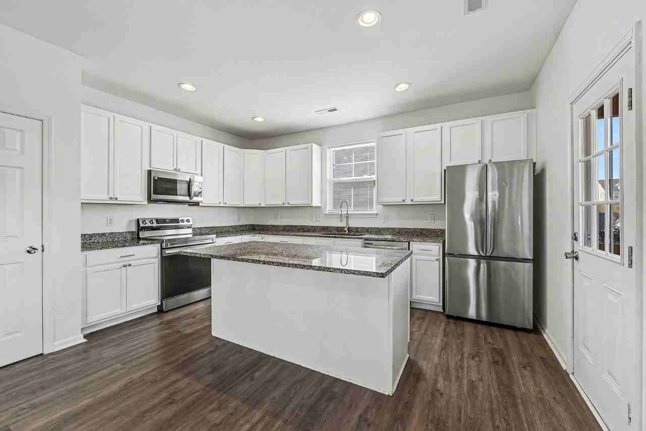 146 Woodbrook Way - Photo 5 of 11