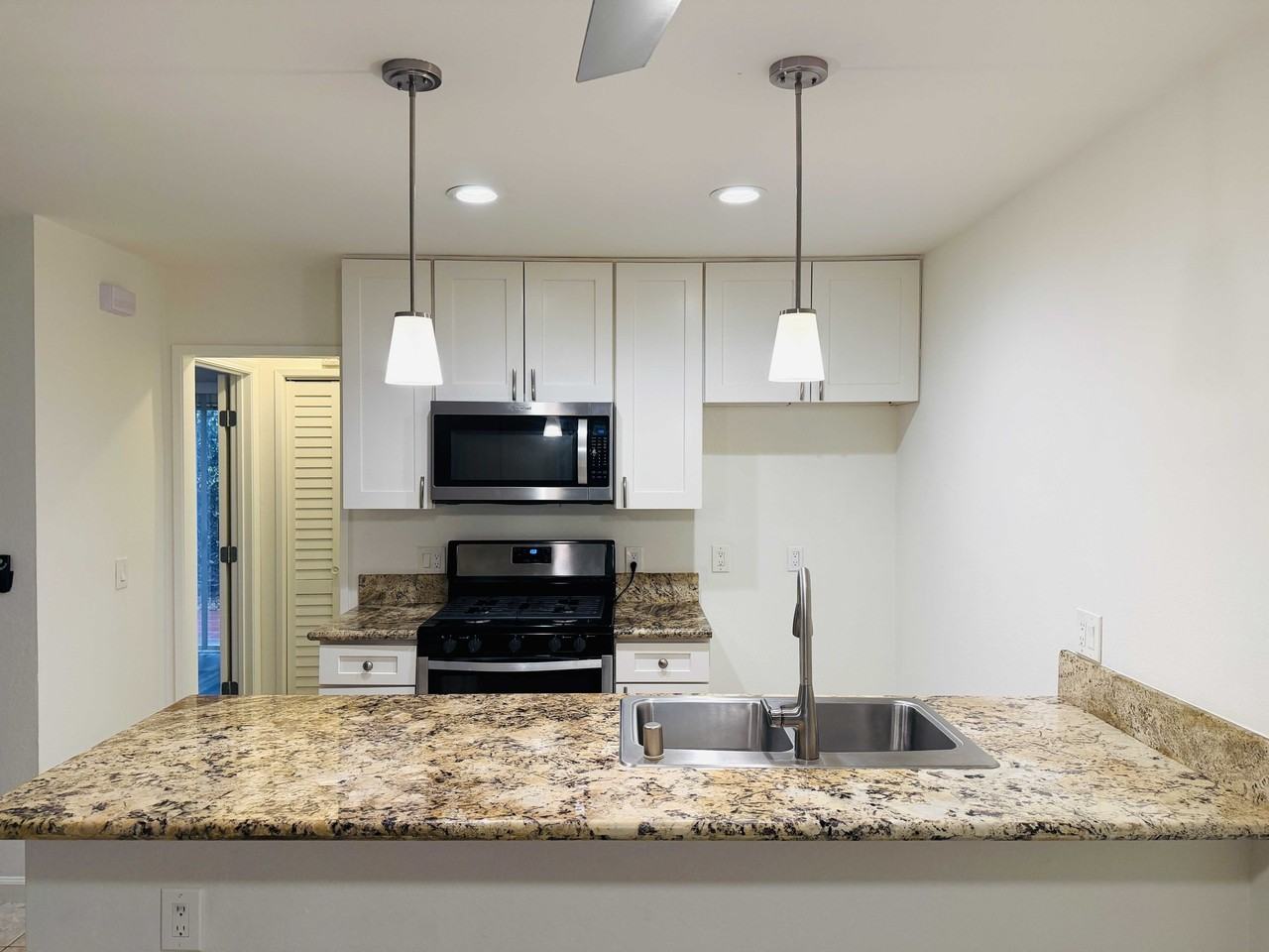 369 Avocado St #C - Photo 2 of 7