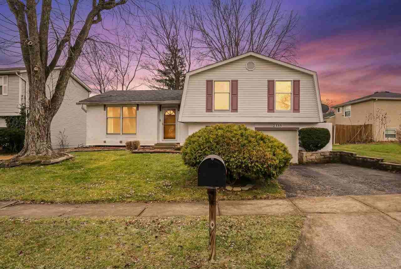 2543 Stonington Ave - Photo 2 of 20