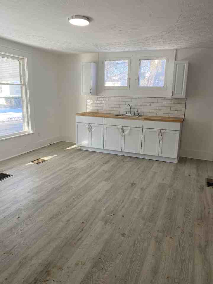 1797 13th St Sw #LEFT - Photo 2 of 10