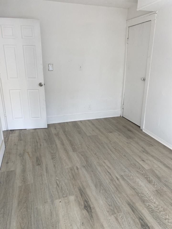 1797 13th St Sw #LEFT - Photo 5 of 10