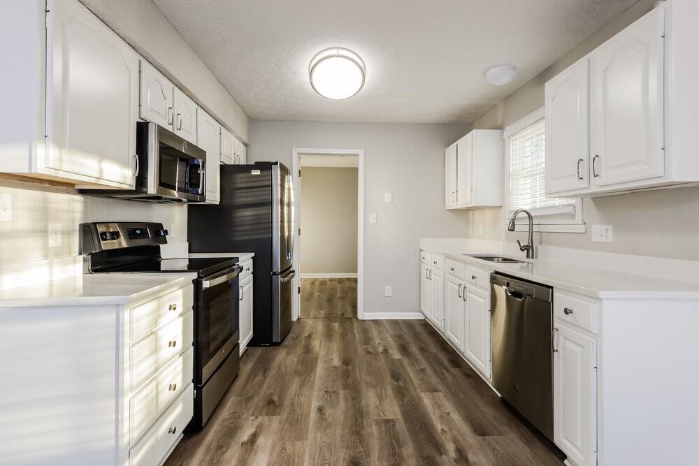 12840 John Charles Ct N - Photo 6 of 17