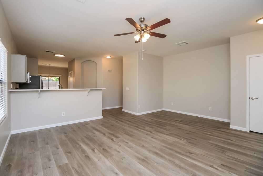 2593 S Powell Rd - Photo 3 of 16