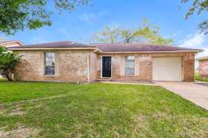 featured image of 7218 Wren Cir