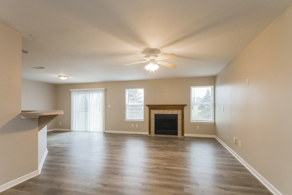 443 Grabill Dr - Photo 4 of 17