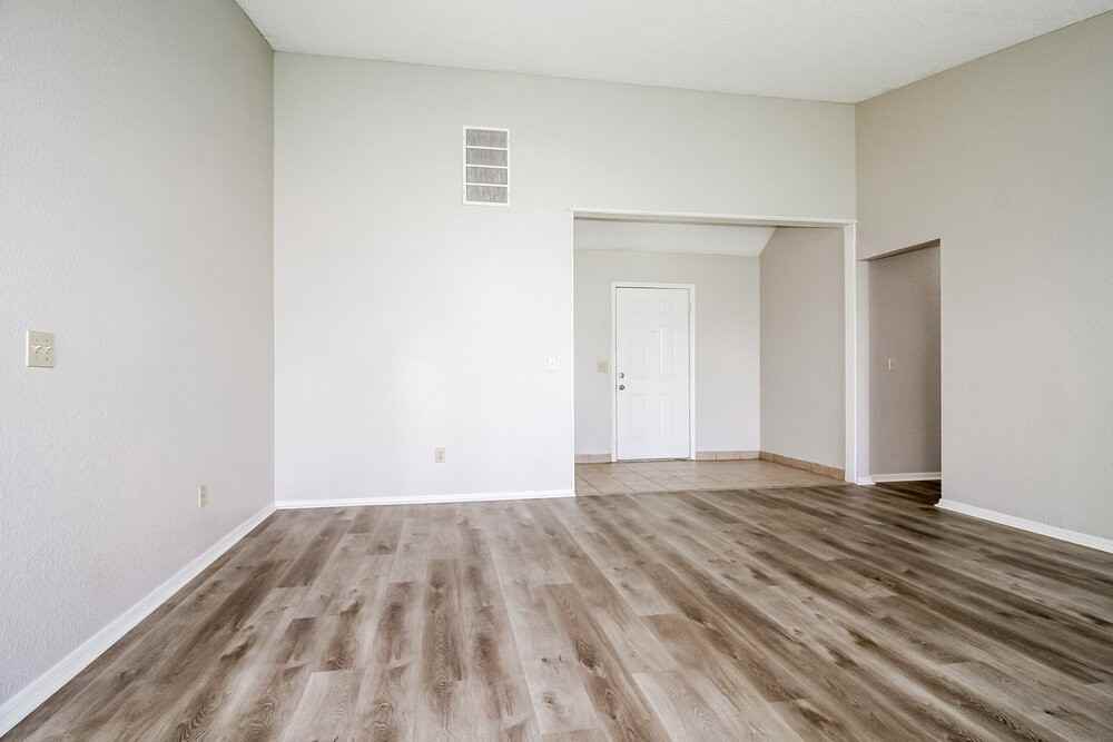 1353 Oswego Dr - Photo 3 of 21