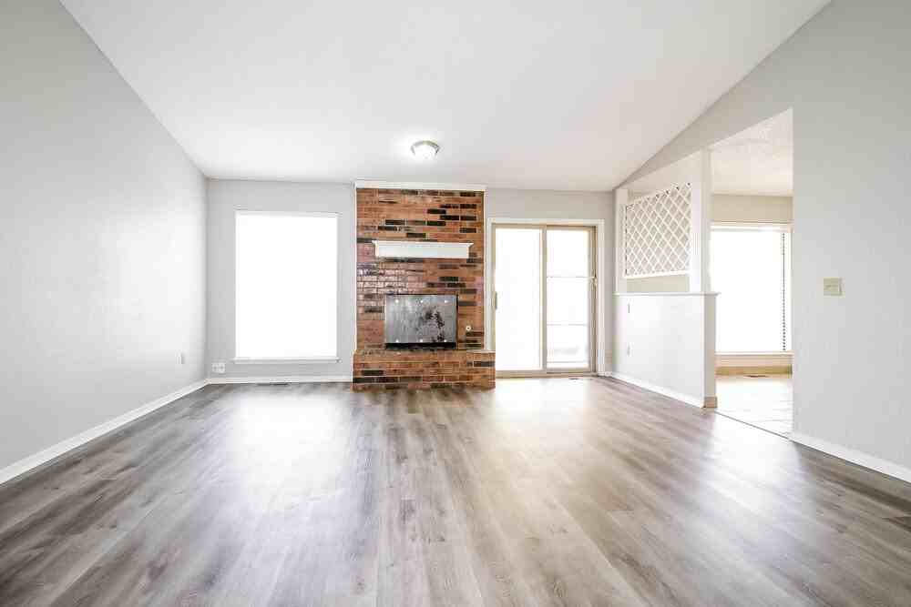 1353 Oswego Dr - Photo 4 of 21