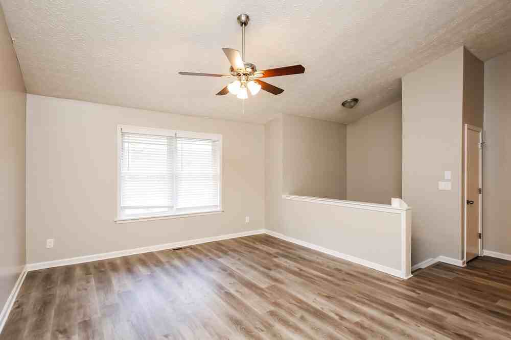 5375 Olde Mill Dr Ne - Photo 5 of 17