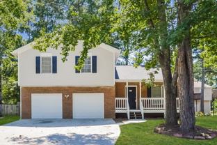 381 Canterbury Ln - Photo 1 of 1